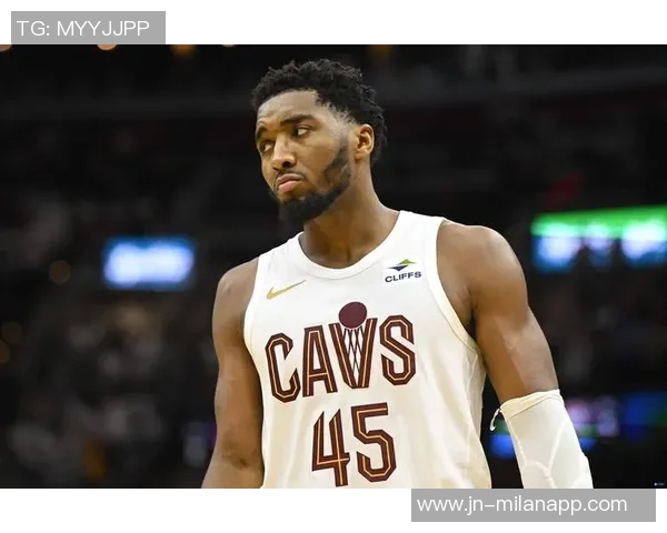 米切尔回应下半场零分表现称双腿沉重并无大碍