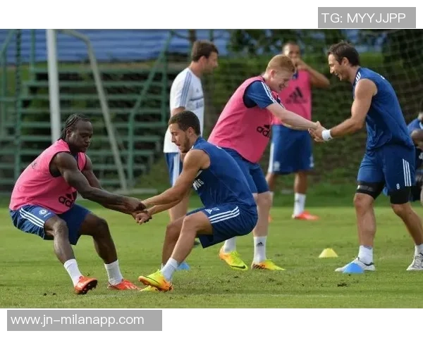 马竞新年首训缺席多名球员瑟尔洛特重返训练场引关注 马竞新年首训缺席多名球员瑟尔洛特重返训练场引关注