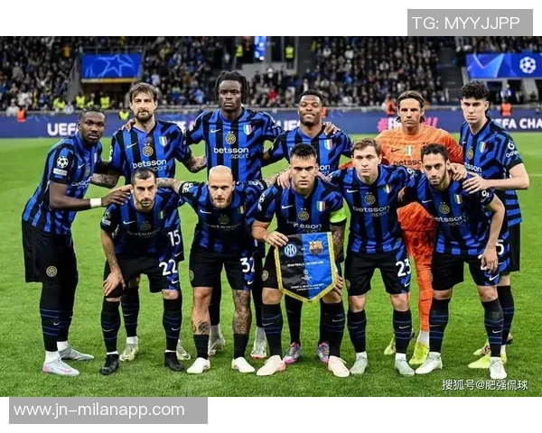 国米冬窗计划通过租借补强右边路应对邓弗里斯伤情恢复缓慢问题 国米冬窗计划通过租借补强右边路应对邓弗里斯伤情恢复缓慢问题